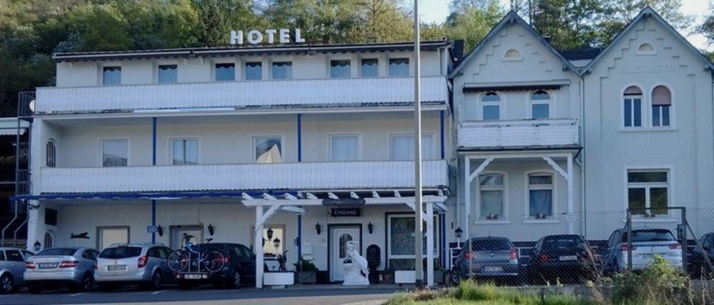 Star Hotel Fachbach Exterior photo